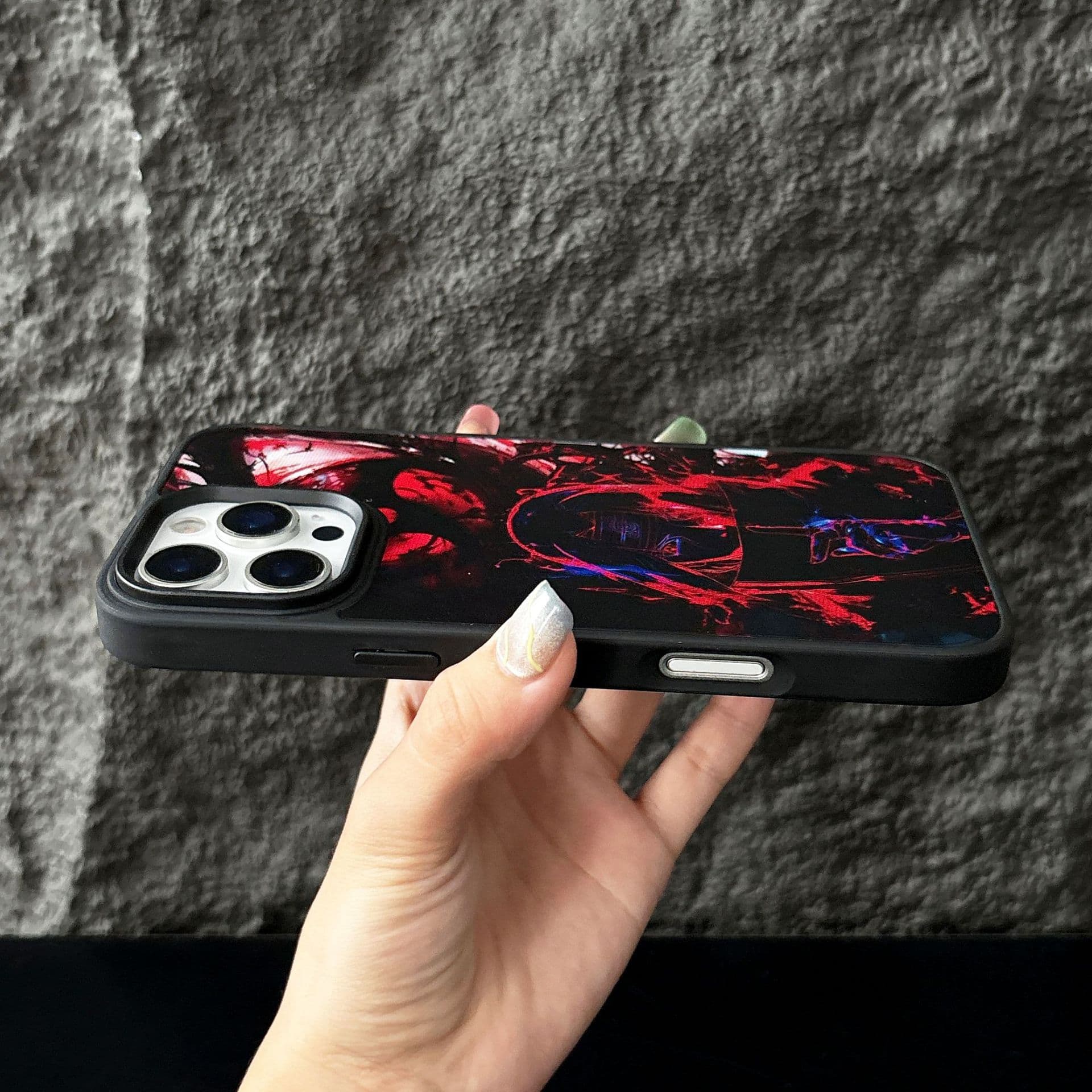 Red Eye Kakashi Apple 16E Compatible 15PROMAX Phone Case 11/13 Embossed 17Pro Hard Men's 12/16