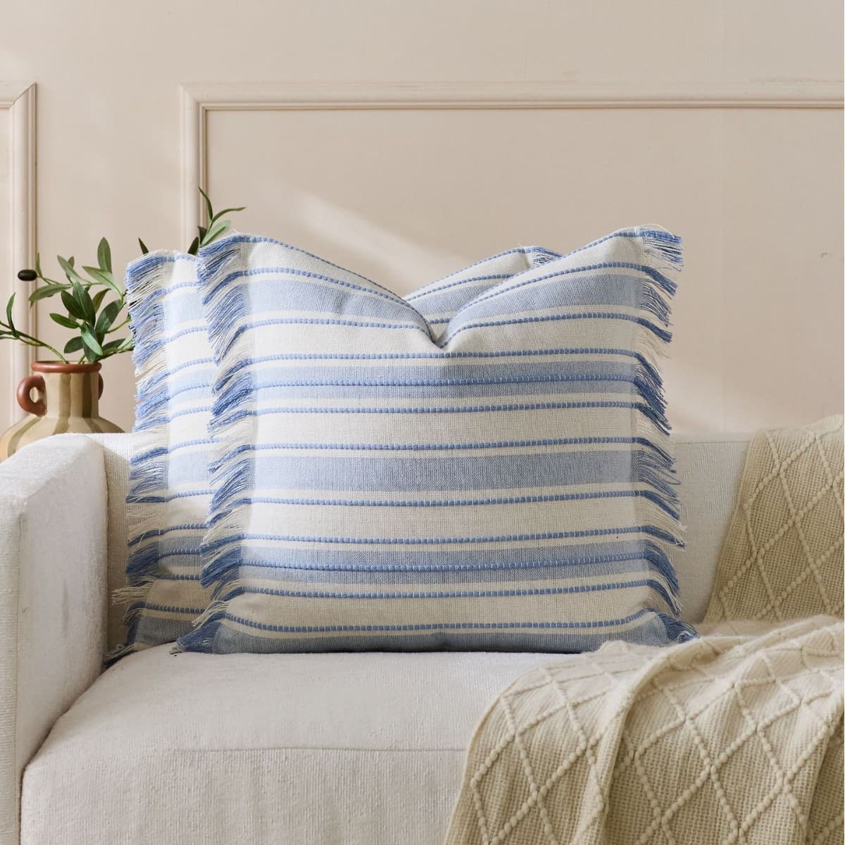 New cross-border style drawstring yarn-dyed tassel jacquard cushions for bedroom, living room, and sofa throw pillows wholesale