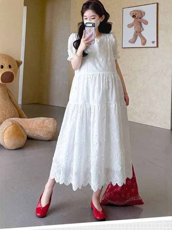 2026 Summer New Maternity Dress: White Embroidered Crochet Dress with Lace Trim - Stylish and Elegant
