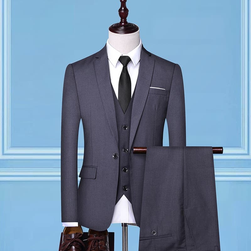 New men's suits, business suits, women's office uniforms, bank and insurance suits, three-piece suits, wholesale.