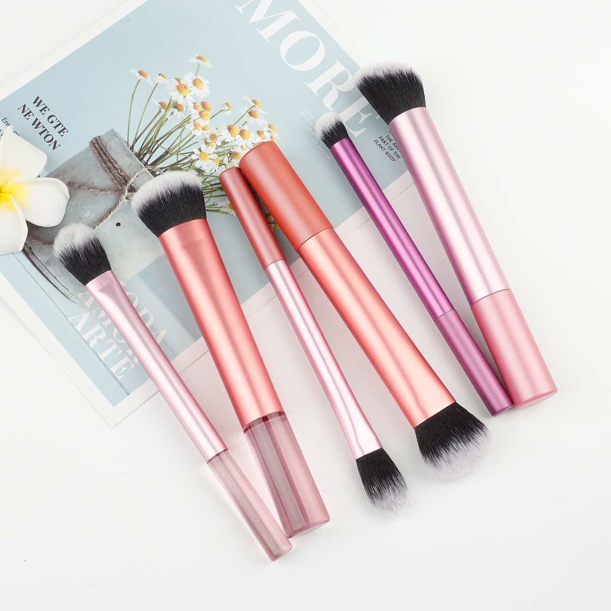 Hot Selling 2-Piece Real Techniques Brush Set: Blush and Eyeshadow Brushes, Transparent Pointillism Brush Set