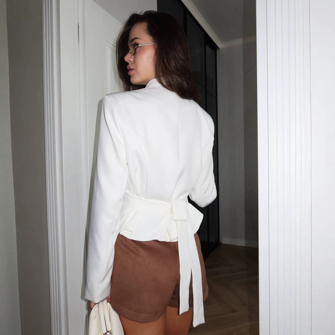 Cross-border Europe and America V-neck Blazer for Women 2026 Fall Winter Commute Oversized Waist-cinching Lady Suit High-end Women's Clothing