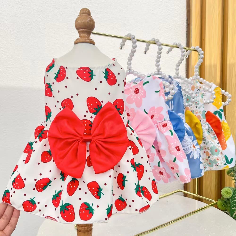 Hot-selling pet dress for dogs and cats, universal pet clothing, summer breathable and cool style