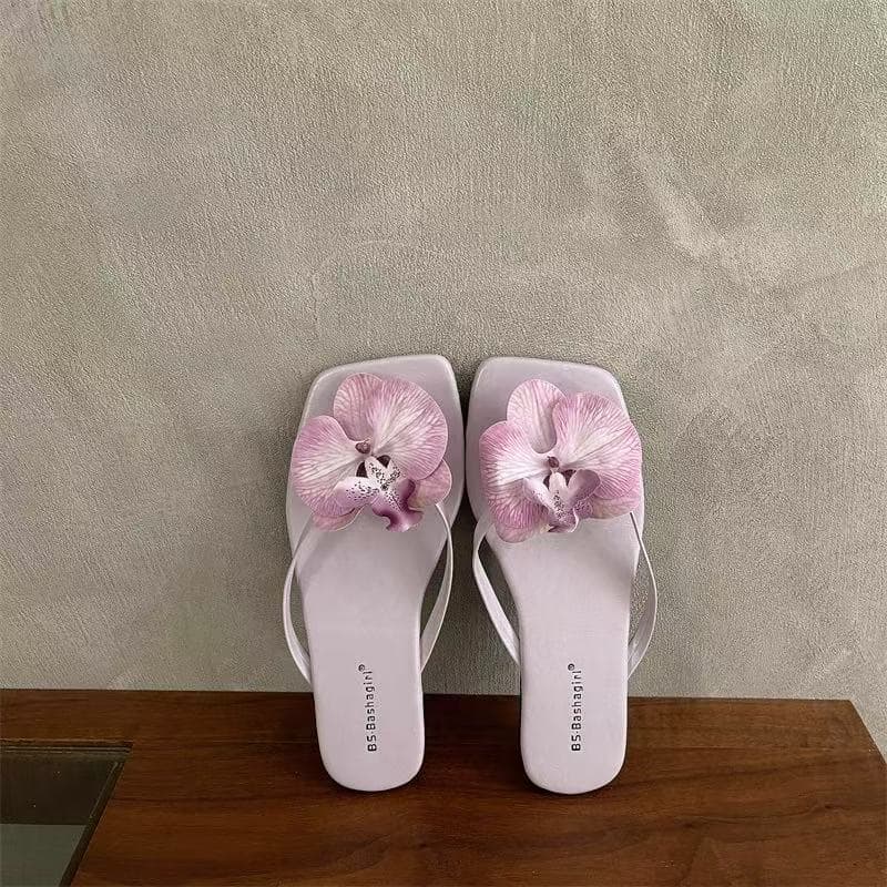 Fairy-like beach flip-flops for women, unique style, petal-patterned sandals, open-toe flat sandals