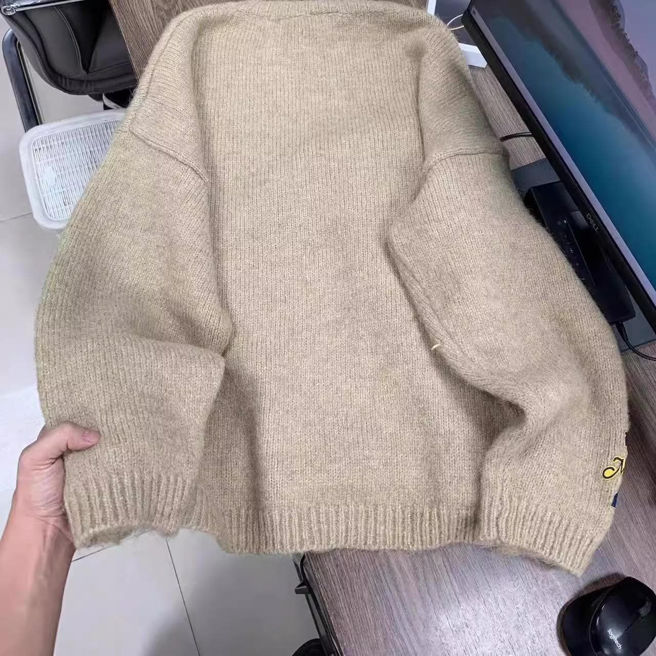 American Casual Style V-Neck Embroidered Knit Sweater for Men and Women, Relaxed Fit Pullover Loose Leisure Sweater Trend