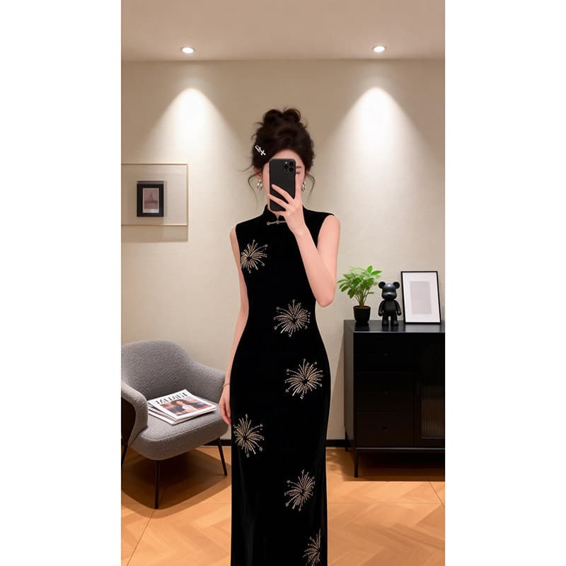Black Jade Flower 2026 New Chinese Style Firework Velvet Cheongsam Sleeveless Gown for Party Banquet