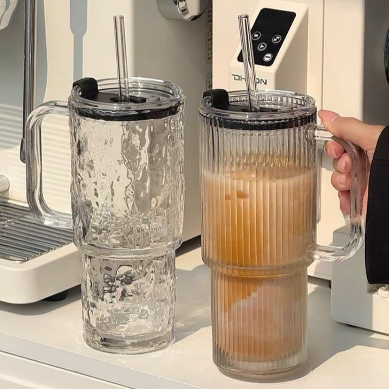 High-Appearance Value Giant Straw Cup with Handle, Large Capacity Glass Cup for Girls, High-Appearance Value Office Cup with Lid