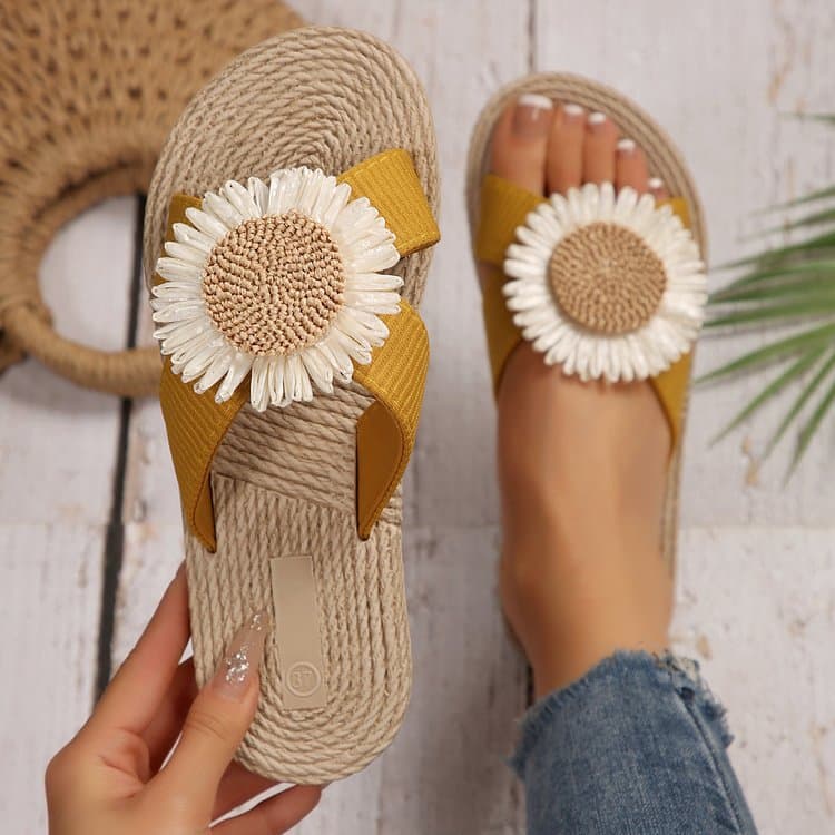 Cross-border Plus Size 2025 Summer Women's Sunflower Ethnic Style Straw Woven Rope Sandals Flat Beach Shoes