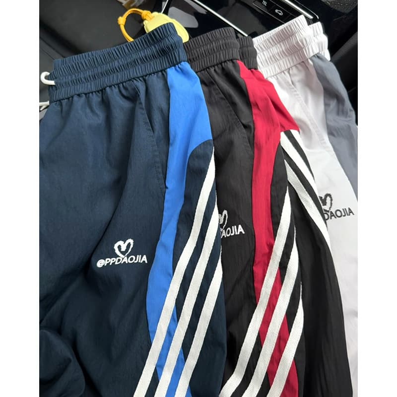 P24 Summer American Style Three-Stripe Embroidered Casual Shorts for Men DK5881