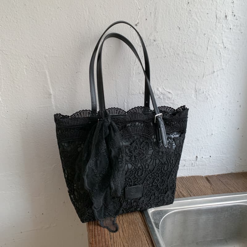 French Lace Tote Bag 2025 New Shoulder Handbag Large Capacity Versatile Commuter Bag Forest Style Simple Bag