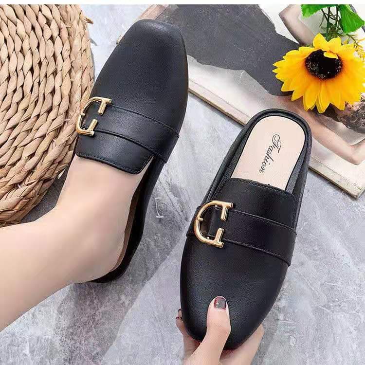 In stock, fast shipping. Women's open-toe slippers, elegant and easy to wear, trendy flat shoes for home, casual wear, non-slip, and perfect for the beach.