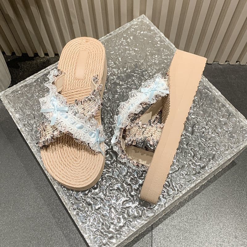 Thick-soled wedge slippers, beach sandals, 2025 summer new fashion versatile casual slippers for women outdoor wear