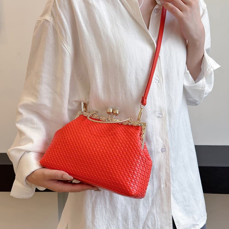 High-End Textured Shell Bag 2025 Winter New Style Handbag Woven Pattern Shoulder Bag Fashionable Commuter Crossbody Bag for Women