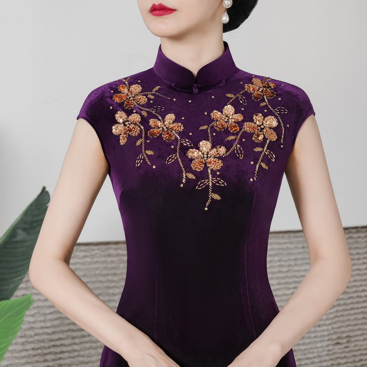 2025 New Improved Korean Velvet Cheongsam Long Sleeveless Slim Fit Summer Young Women's Dress
