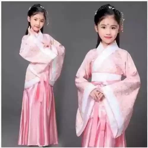 Classic period drama costume from the 1987 TV series "Dream of the Red Chamber," featuring Lin Daiyu entering the Jia Mansion. This Hanfu (traditional Han Chinese clothing) is the same style worn by the production crew and in photo studios.