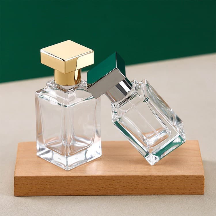 In-Stock Wholesale Perfume Dispensing Bottles, Transparent Glass Bottles, Cosmetic Packaging Materials, Press Spray Bottles, Travel Bulk Empty Bottles