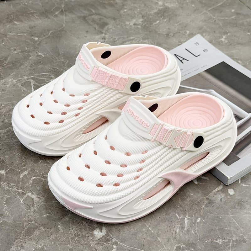 Cross-border Clog Shoes Large Size Summer New Men's Outdoor Beach Shoes Fashion Indoor Operating Room Closed-Toe Sandals