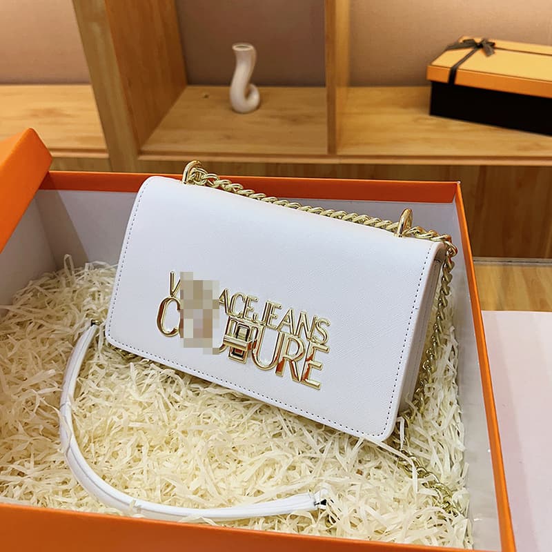 This year's trendy new women's bags feature sophisticated, unique designs, versatile casual shoulder bags, chain crossbody bags, and small square bags.