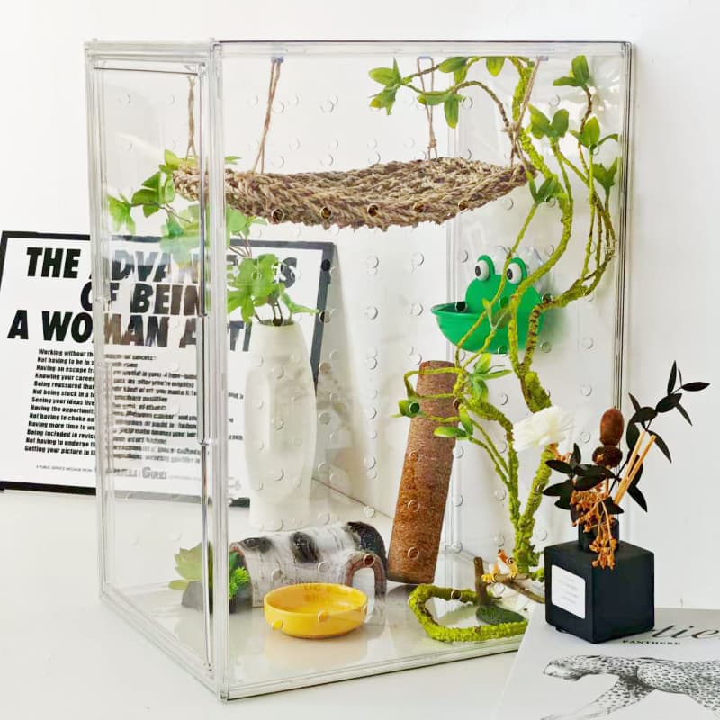 Green Master Tree Frog Breeding Box, Breathable Reptile Box, Acrylic Ornamental Frog, Reptile, and Lizard Breeding Tank