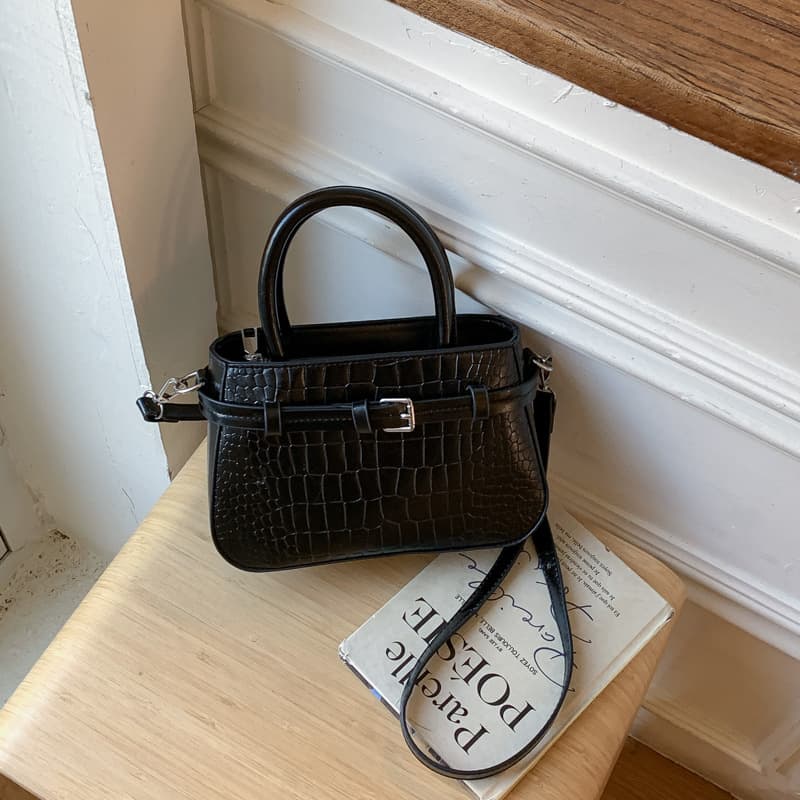Kelly bag, women's 2026 Spring new style, high-end pink handbag with crocodile pattern, fashionable and versatile shoulder/crossbody bag.