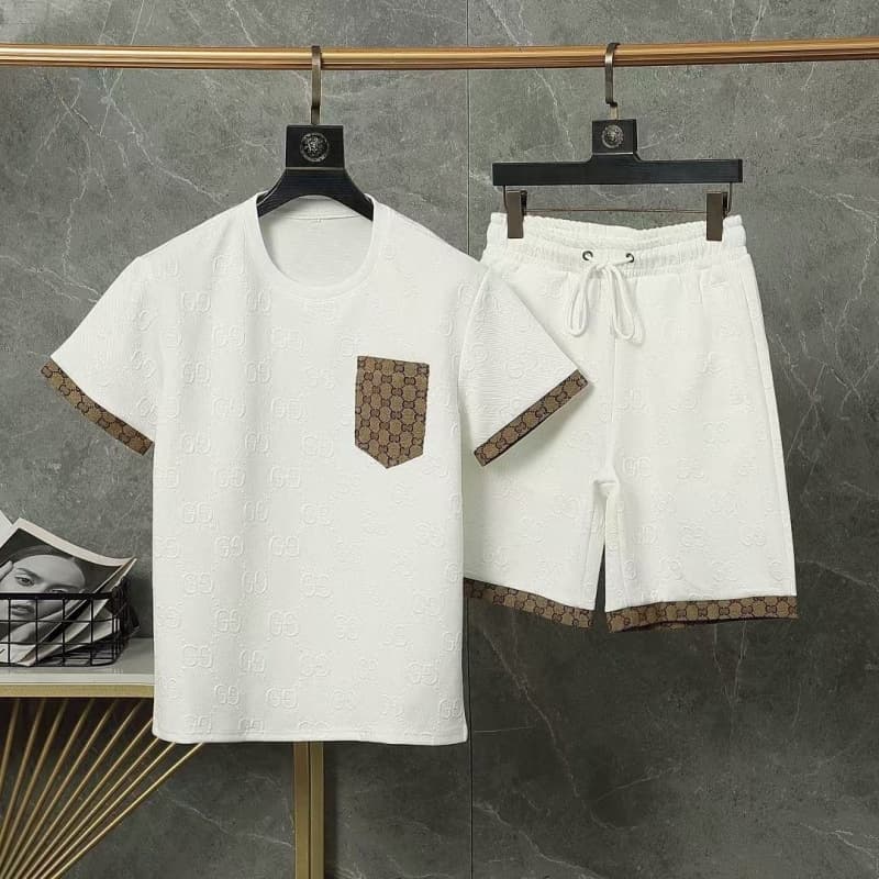 New Light Luxury Streetwear Short Sleeve and Shorts Casual Sport Set for Men Summer European and American Style