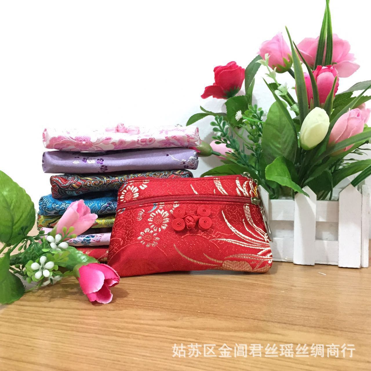 Creative coin purse with double zippers, retro fashion silk coin purse, gift silk bag, Suzhou silk bag