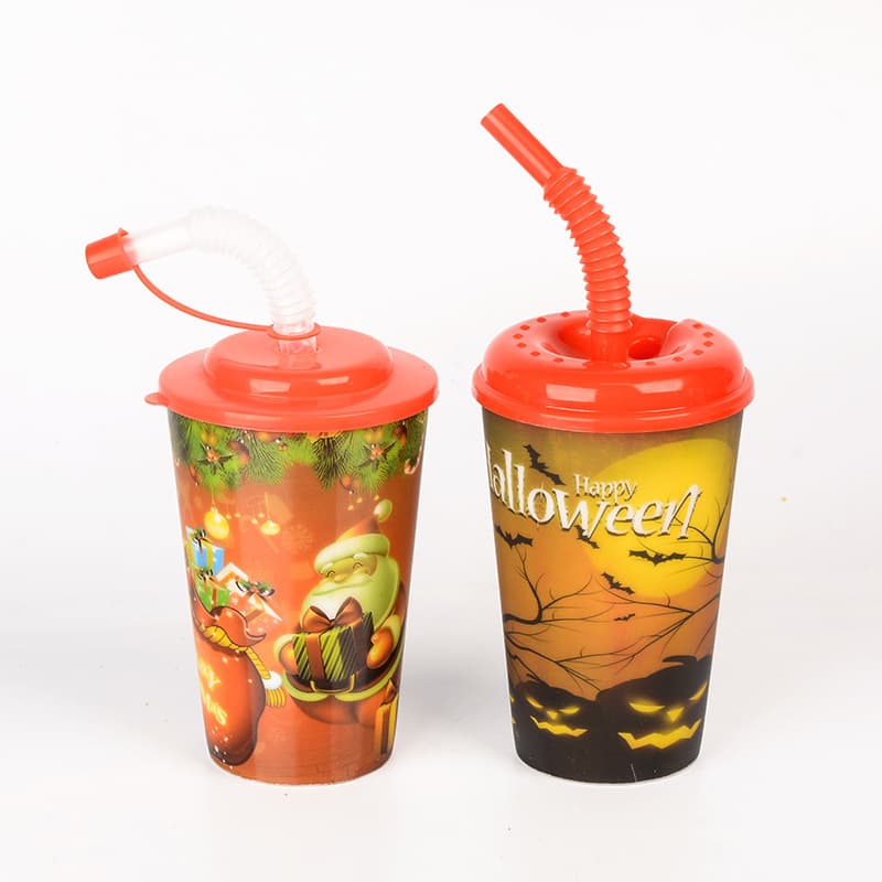 Plastic straw water cup, children's cartoon cup, 3D pattern creative water cup, simple student cup, wholesale manufacturer.