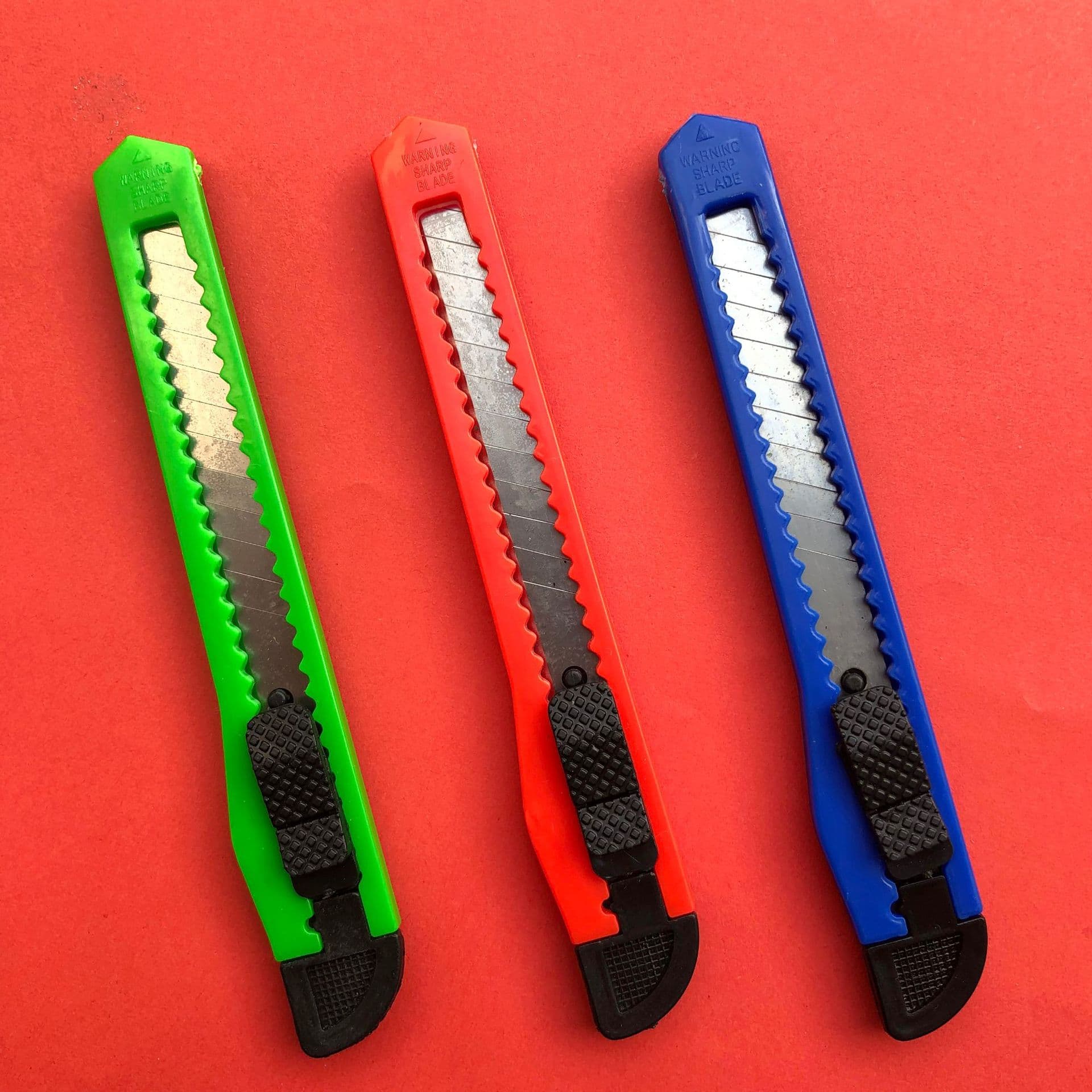 Small Utility Knife 120 Small Plastic Wallpaper Knife Wallpaper Cutter Film Knife Paper Cutter Scraper