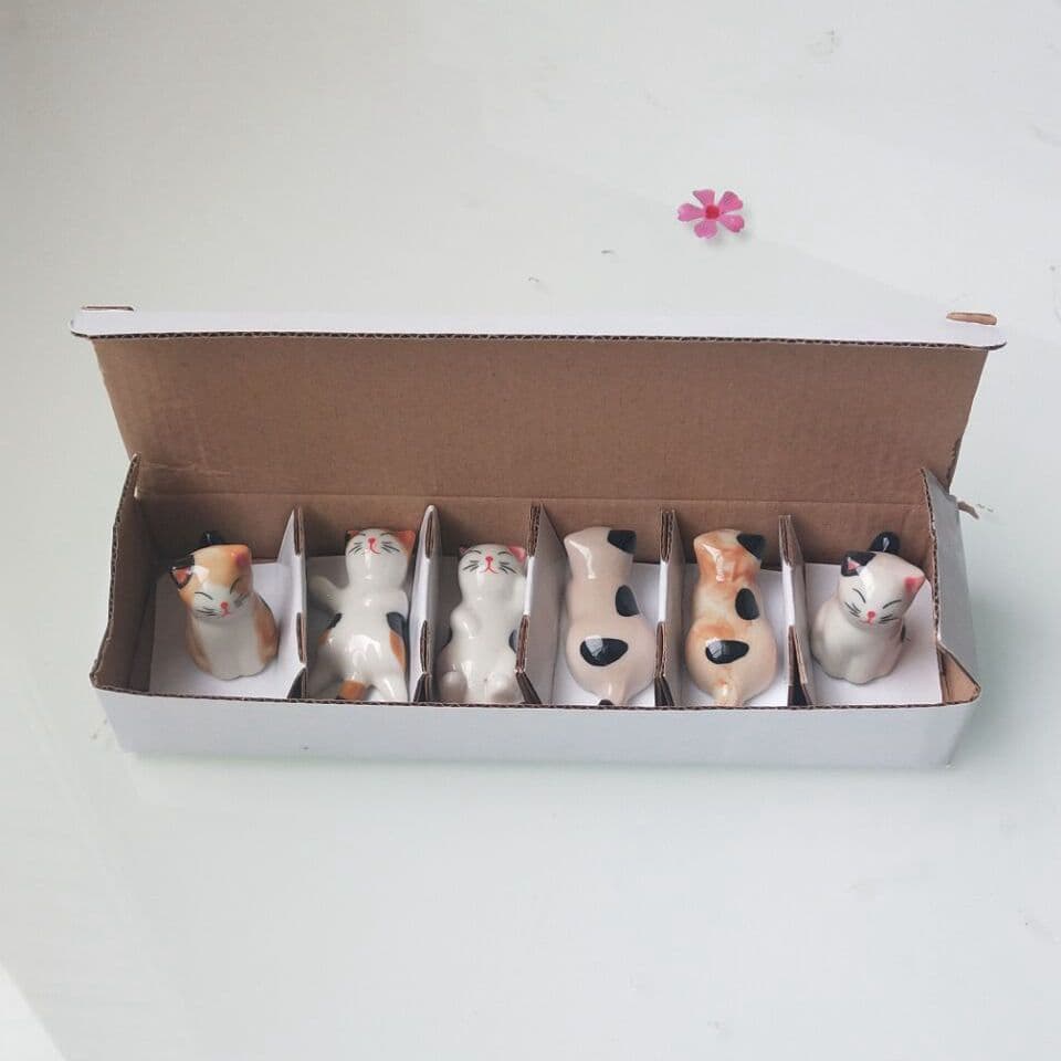 Small Cat Ceramic Chopstick Holder: Ceramic Gift Set for Home Kitchen/Dining (Model 205)