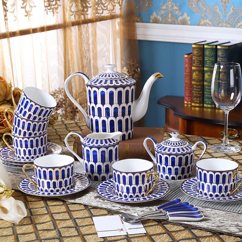 European bone china blue print coffee set afternoon tea coffee cup floral tea set 15-head gold-rimmed ceramic set