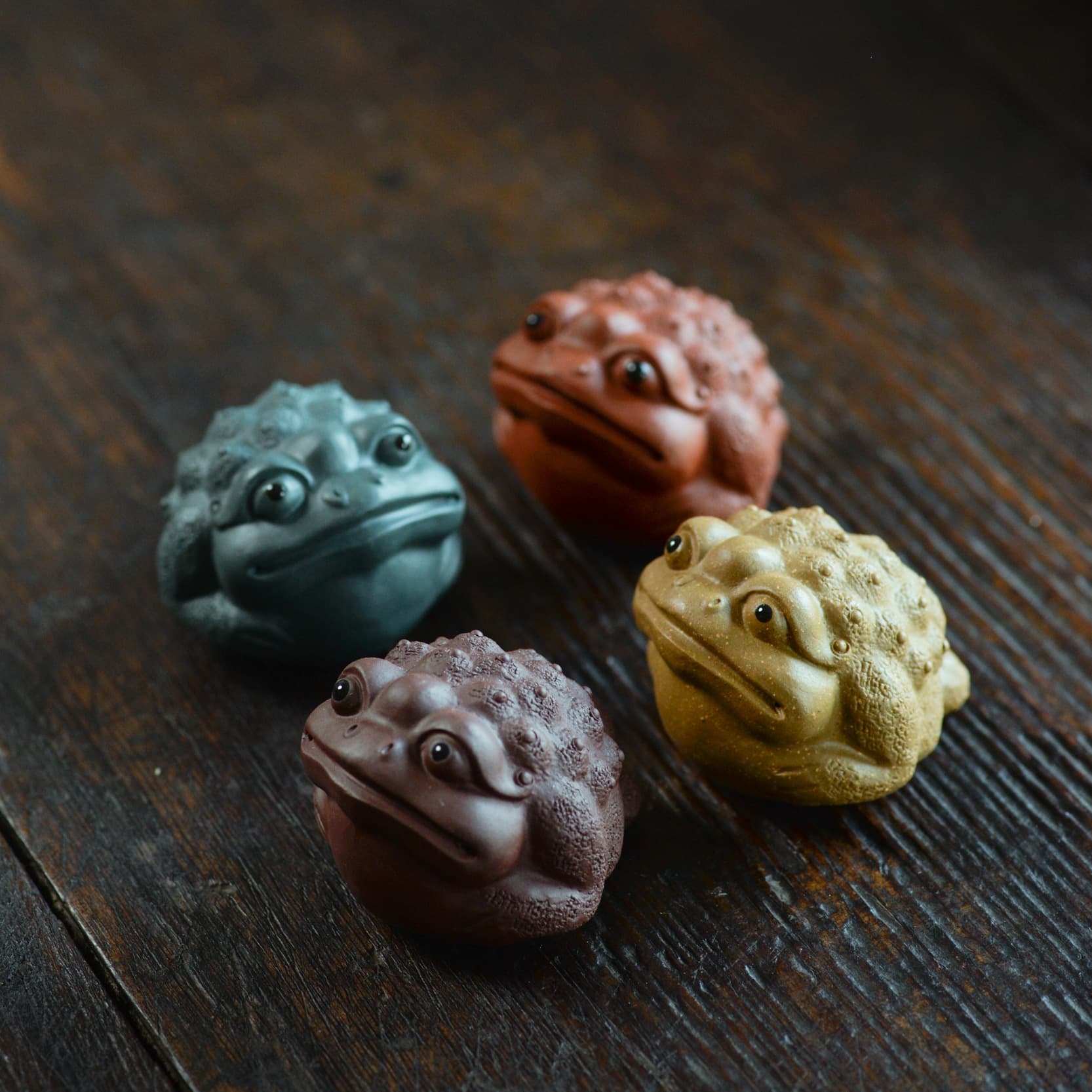Yixing Zisha tea pet, golden toad ornament, original ore handmade Pixiu sculpture, tea set, table, tea play accessories wholesale