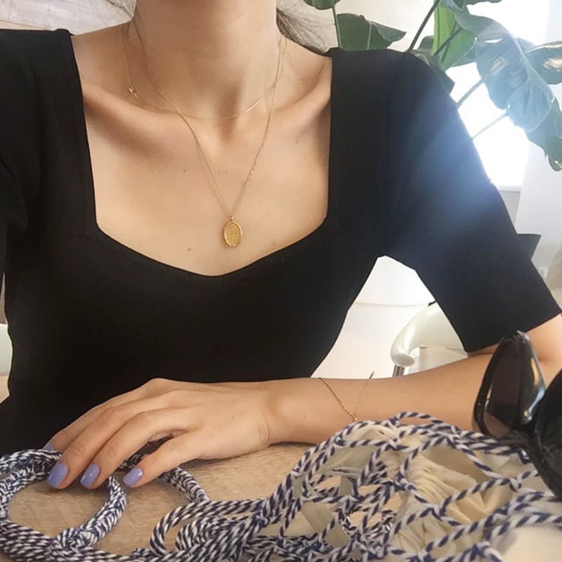 Ice Silk Knit Top for Women Summer Versatile Thin Short Sleeve French Square Neck Blouse Designer Niche Drop Shipping