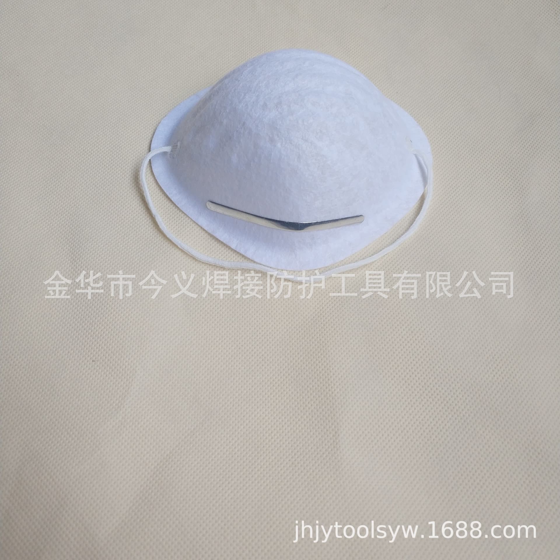 Manufacturer Wholesale Cup-Shaped Needle-Punched Cotton Masks for Export, Single-Layer Dust-Proof, Boxed Round or Bowl-Type
