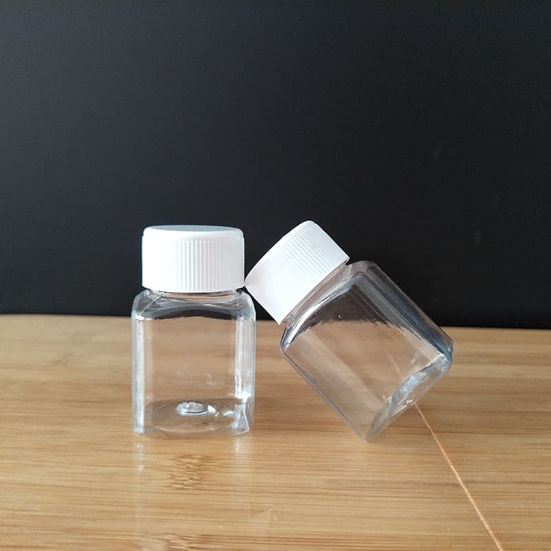 30ml Plastic Bottle with Lid, Large Mouth Dispensing Bottle, Square Transparent PET Bottle, Thickened Polyester Sample Bottle, Medicine Bottle
