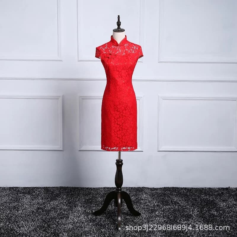 Red Lace Cheongsam with Mandarin Collar, Bridesmaid Dress, Wedding Toast Gown, Bride Engagement Marriage Attire, Chinese Style Costume for Photography Studio Theme