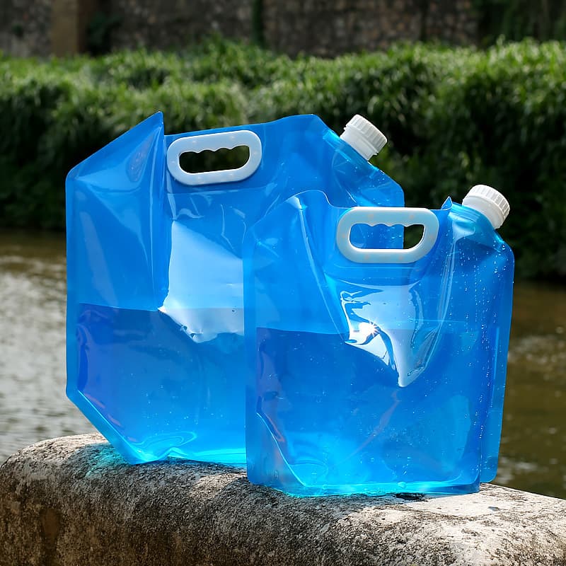 Portable folding hydration bladder for outdoor use, car storage, emergency folding hydration bladder, folding water bottle for sports and cycling.
