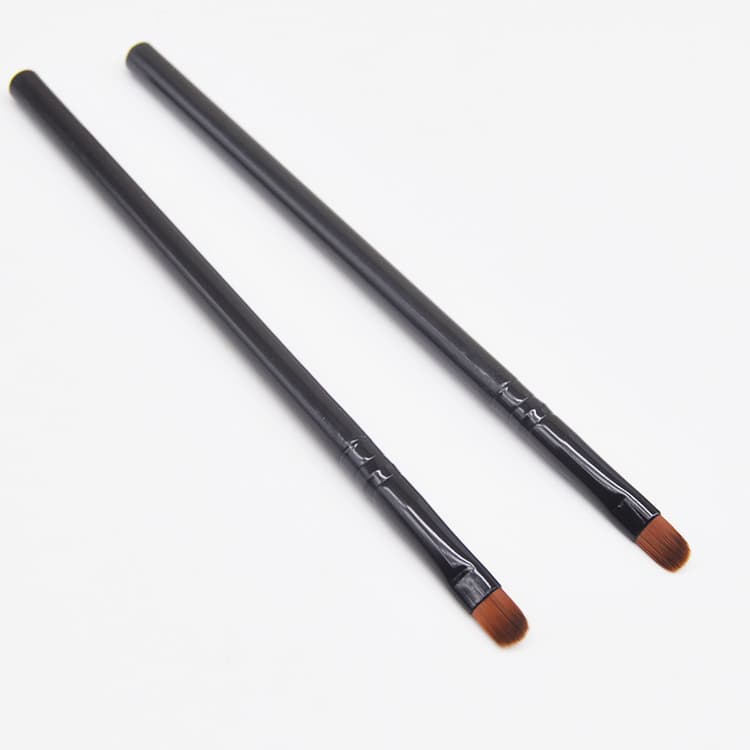In stock, single lip brush, concealer brush, oblique eyebrow brush, eye shadow brush, lipstick brush, makeup brush, beauty tool, portable