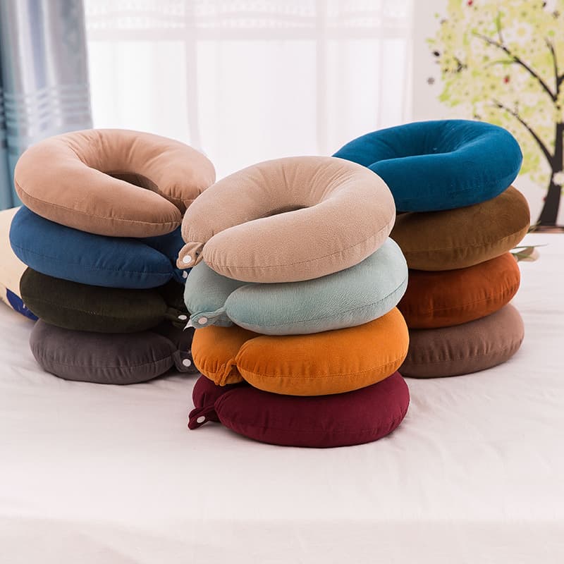 Solid color U-shaped pillow, plush pillow, travel neck support, memory foam neck pillow, logo corporate gift with buttons, drop shipping available.