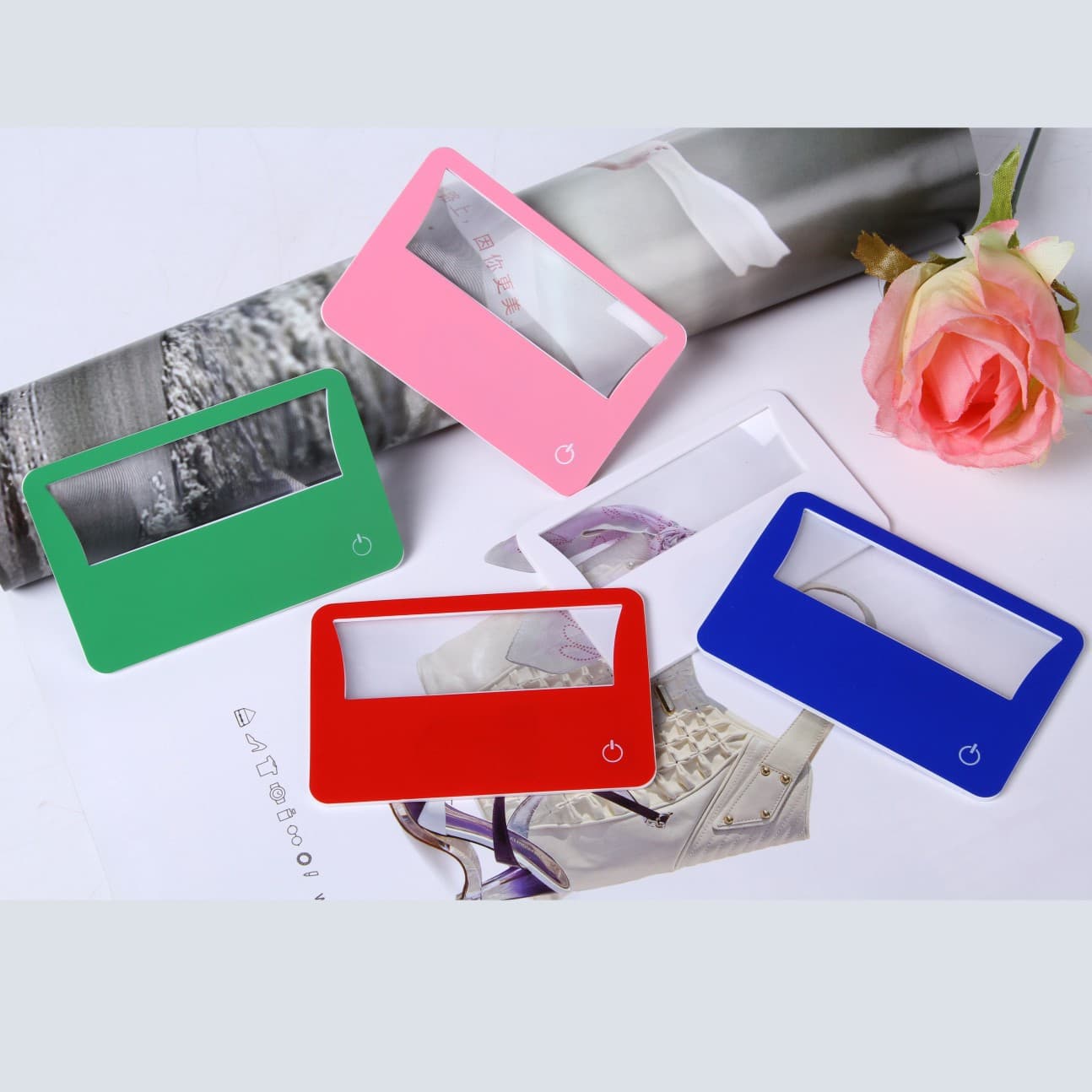 Factory Direct Portable Card-Type LED Fresnel Magnifier with Light, Ultra-Thin PVC Magnifier