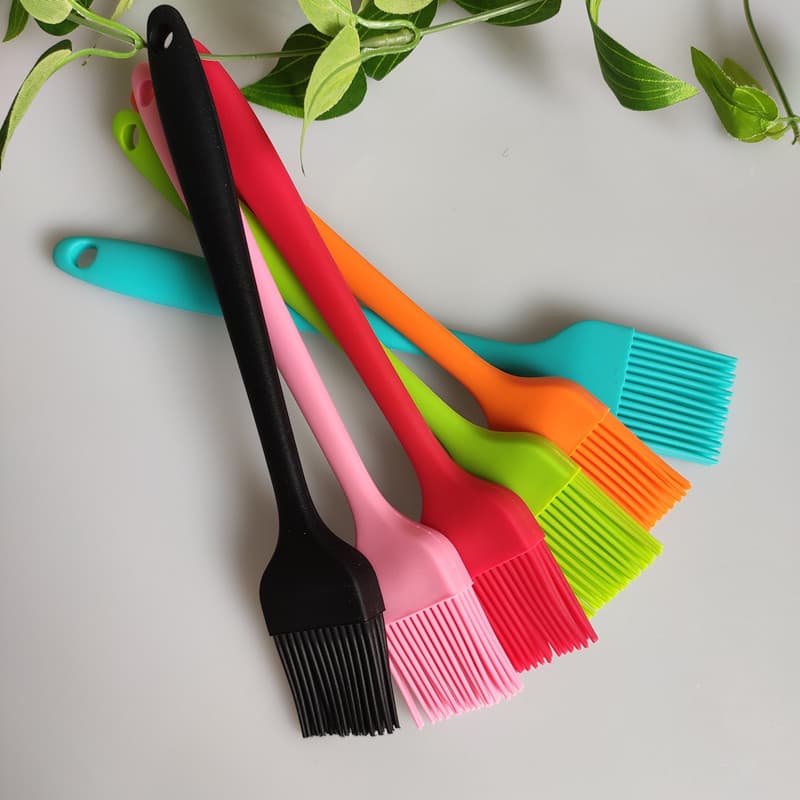 Bristle oil brush, fully enclosed oil brush, silicone brush, grill brush, silicone sweep, baking bristle brush 38g single OPP