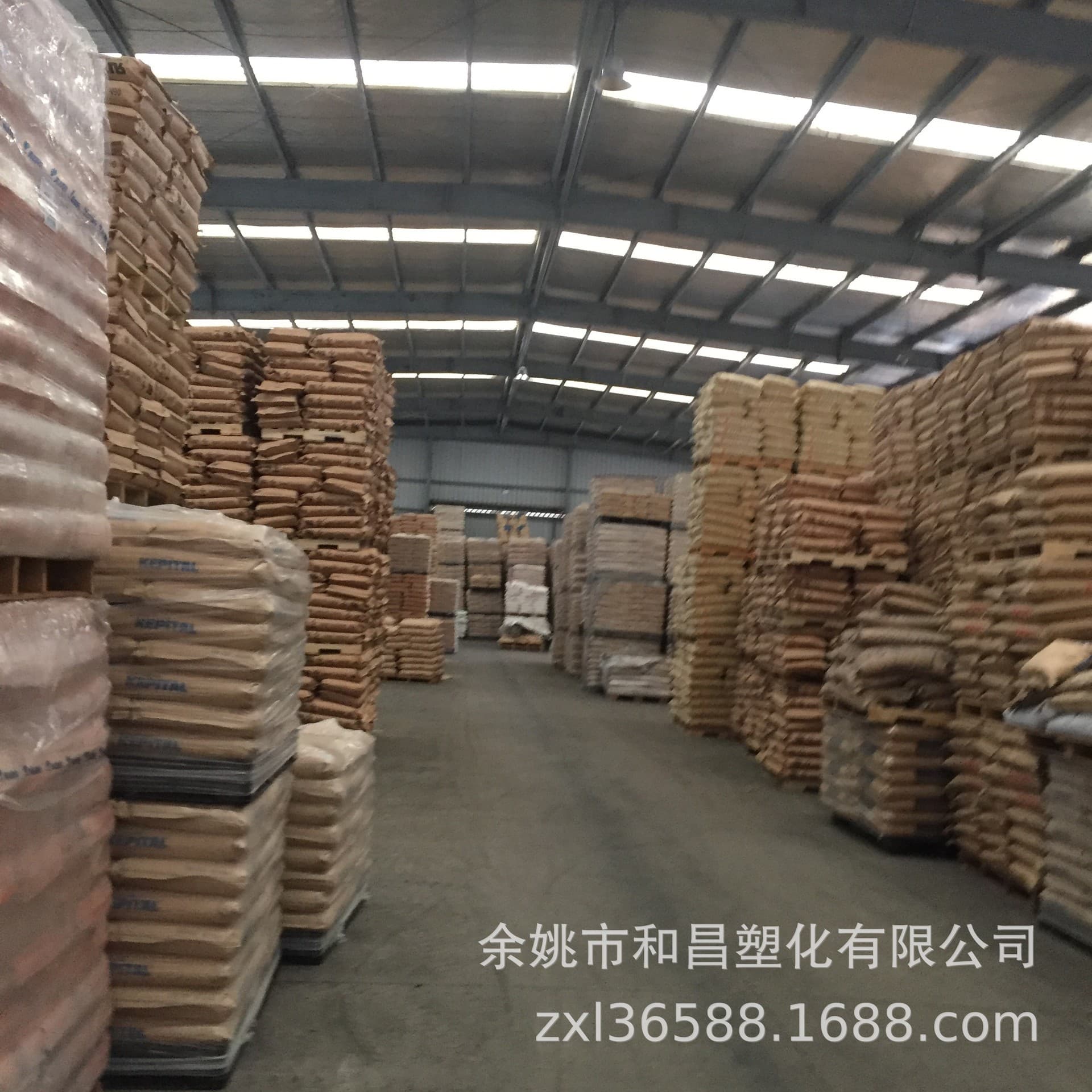 Black eco-friendly recyclable impact resistance 9 injection molding no water marks HIPS recycled plastic pellets, preferential supply