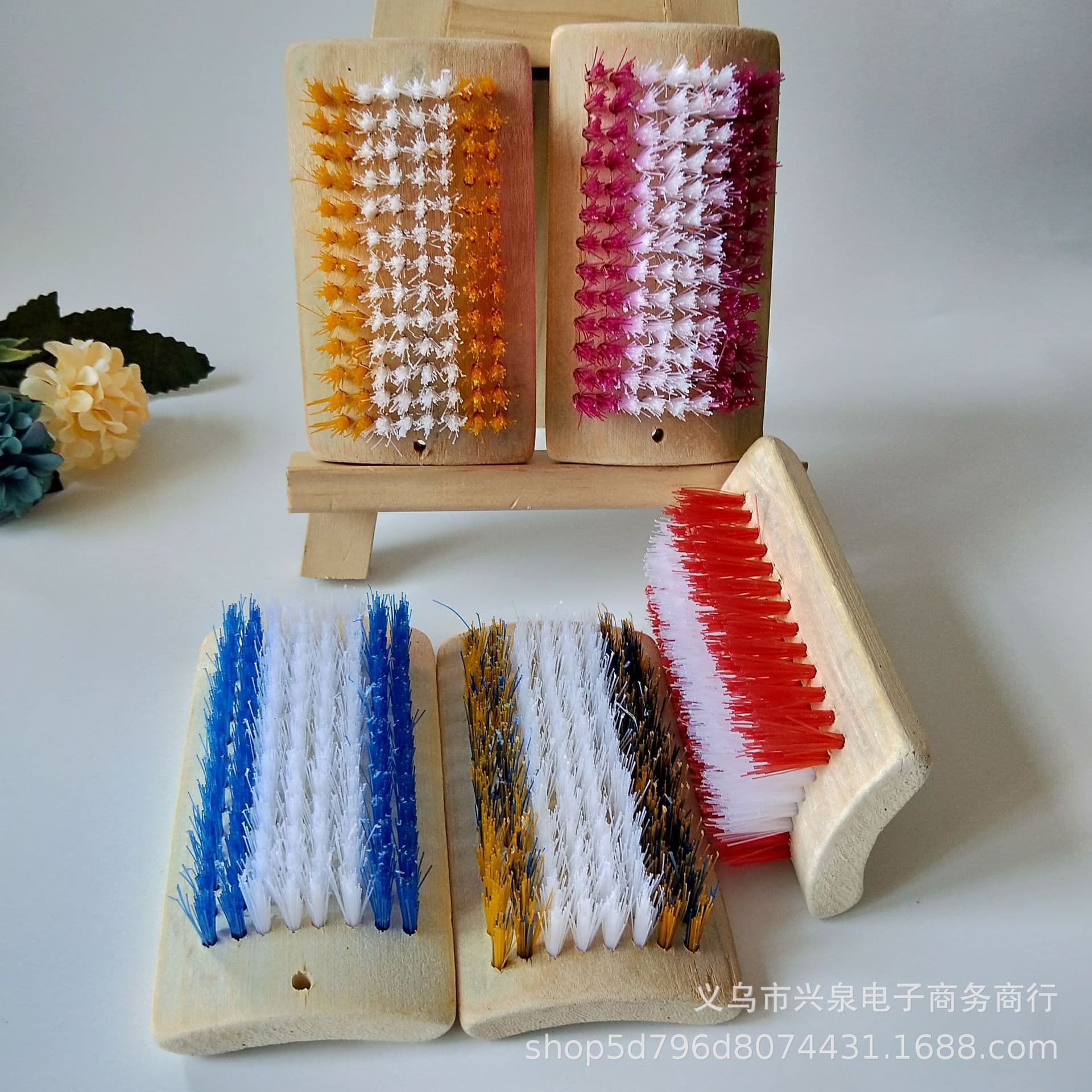 Large Wide Clothes Brush Bamboo Clothes Brush Thickeneded Bamboo Wide Clothes Brush Colorful Strip Clothes Brush Shoe Brush 1 Yuan Two Yuan Wholesale