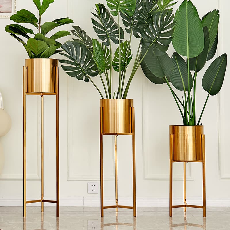 Cross-border metal light luxury floor ornaments, high-end creative living room home TV cabinet sofa decoration vases wholesale