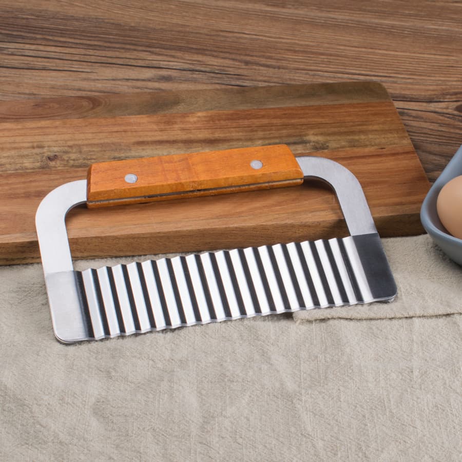 Manufacturer corrugated knife stainless steel wooden handle strip cutter corrugated French fries corrugated knife potato cutter flower cutter