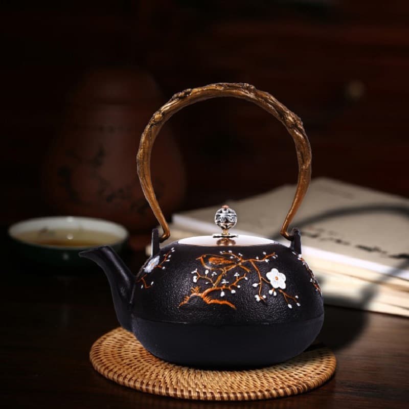 New Cast Iron Teapot, Oxidized Iron Teapot, Creative New Style with Pure Copper Handle, Joyful Magpie Motif Tea Set Wholesale