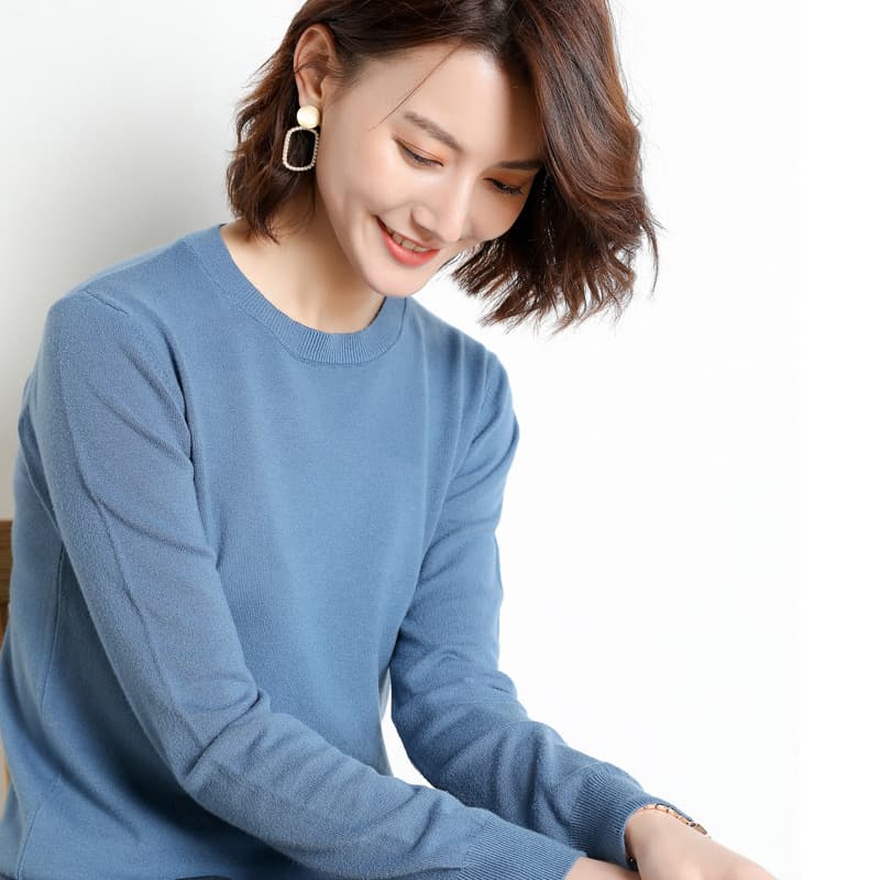 Wholesale Korean Style Women's Pullover Round Neck Loose Joker Base Top Autumn Winter Thin Sweater Cross-border