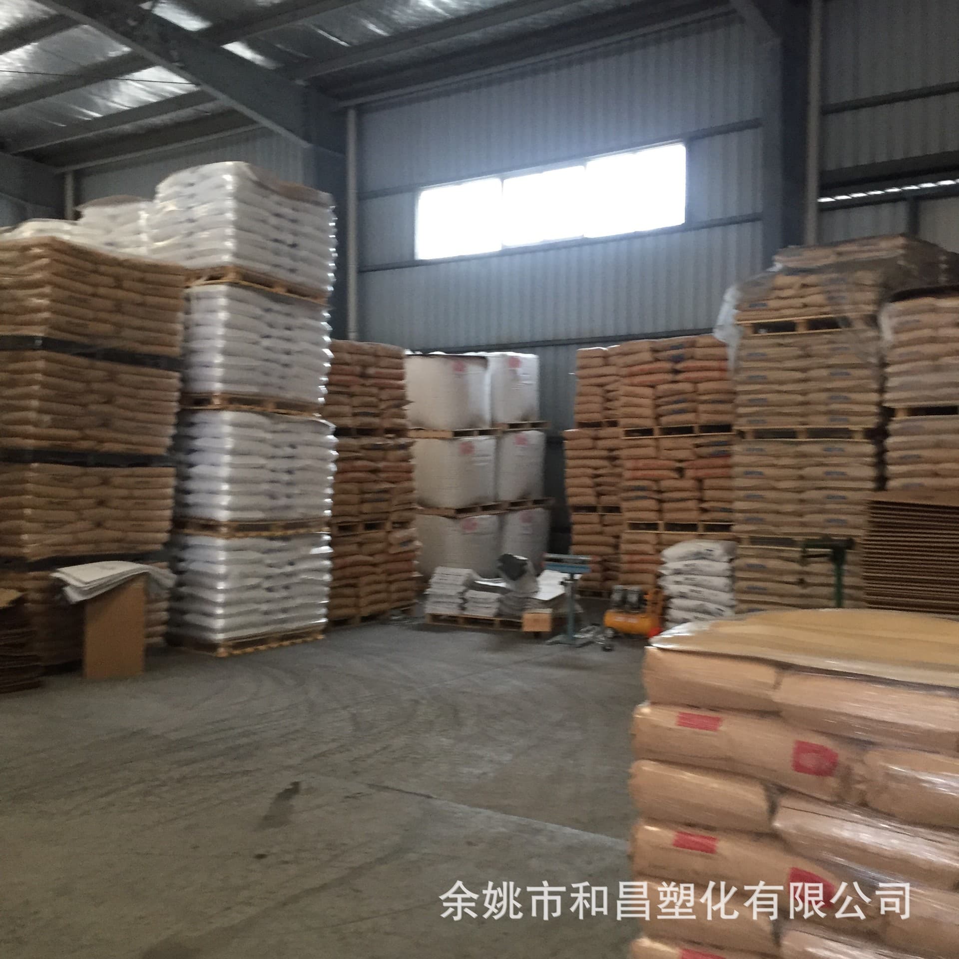 PMMA Acrylic Light Diffusion 86% Light Transmittance, Translucent, GRS Certified Eco-Friendly Recyclable Discount Supply