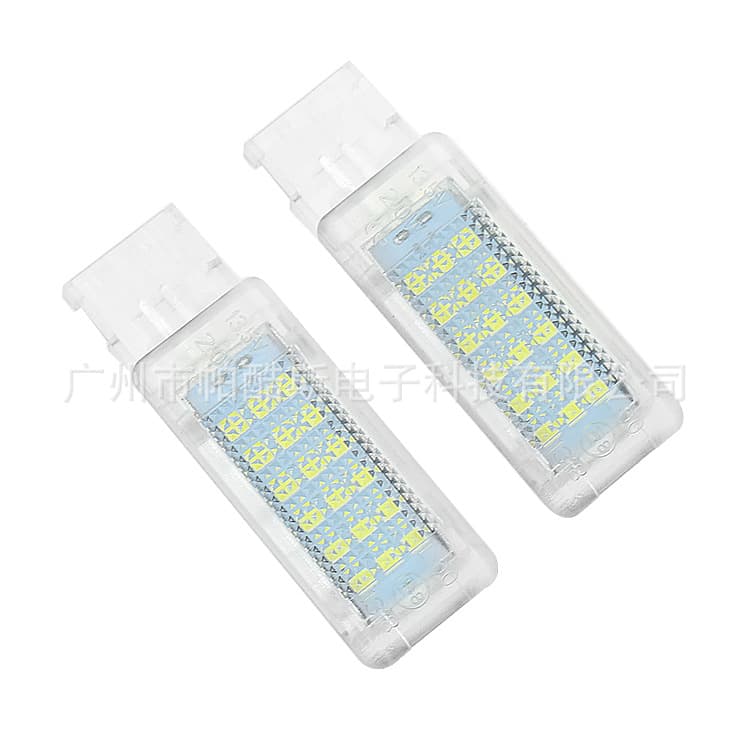 Universal Volkswagen Beetle Bora Fox Polo Passat B5/B6/CC Seat Light Footwell Light Car Accessories License Plate