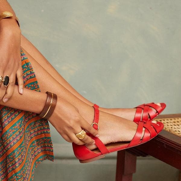 Independent station foreign trade new 2019 summer open toe buckle strap 40-43 women's hollow buckle strap sandals Sandals
