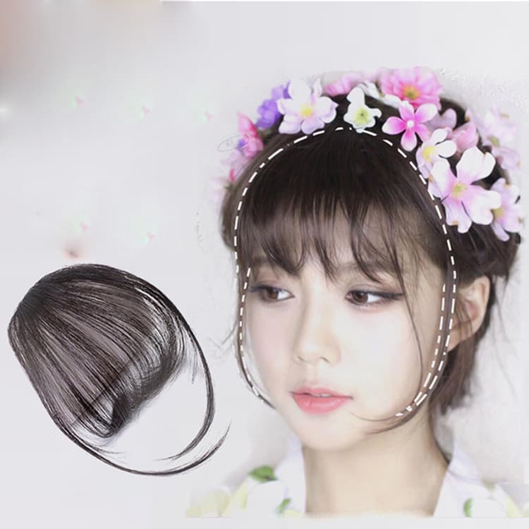 Xuchang wig with blunt bangs, mini air bangs, realistic and seamless short hair with center parting and wispy bangs.